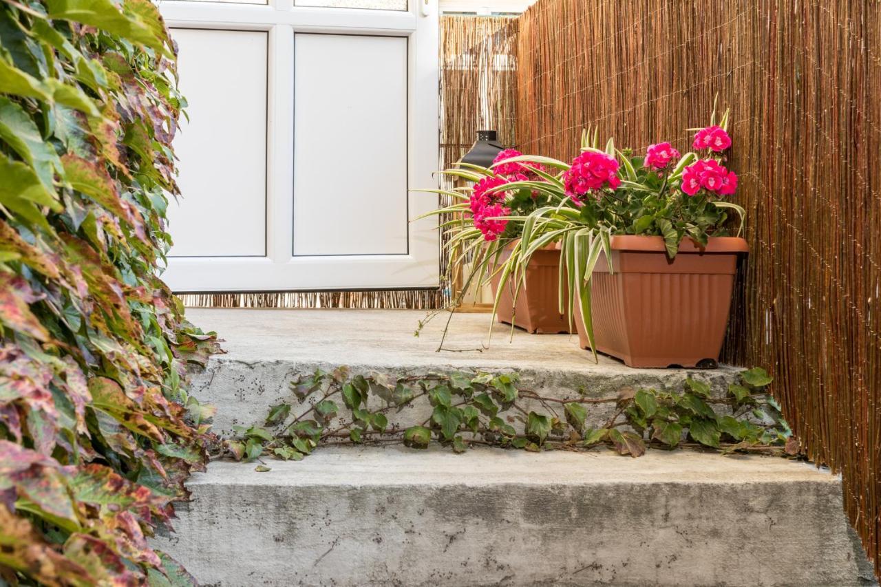 Cracow Best Location Apartment With Garden By Cozyplace Cracóvia Exterior foto